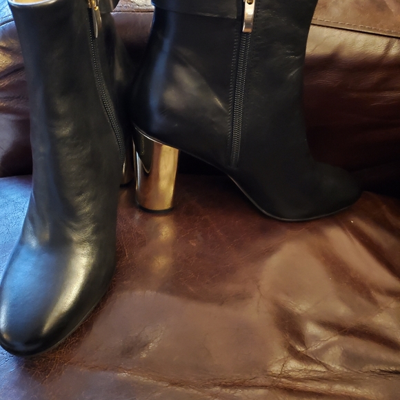 Boots - Picture 3 of 3